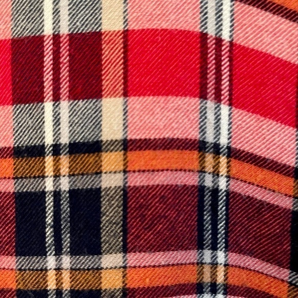 LUCKY BRAND, LONG SLEEVE, RED PLAID, BUTTON DOWN SHIRT. 100% RAYON. SIZE M. - Picture 4 of 6